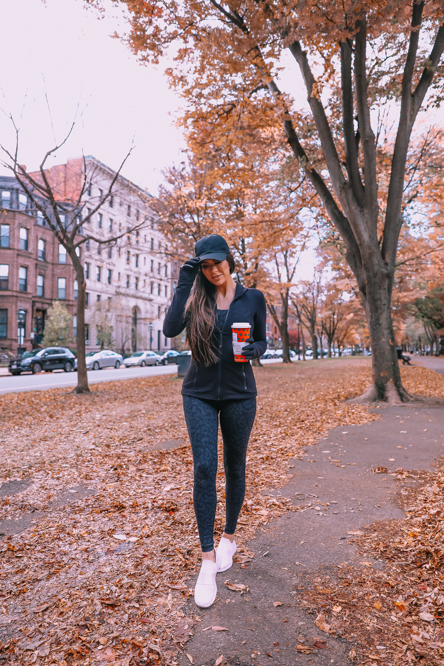 Patterned Leggings with Oversized Hoodie Patterned Leggings with Oversized Hoodie — Winter Outfits with Leggings