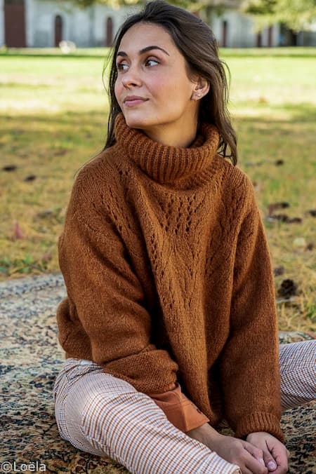 Chunky Knit Turtleneck Sweater with Checkered Trousers Chunky Knit Turtleneck Sweater with Checkered Trousers — Winter Outfits for Warm Weather