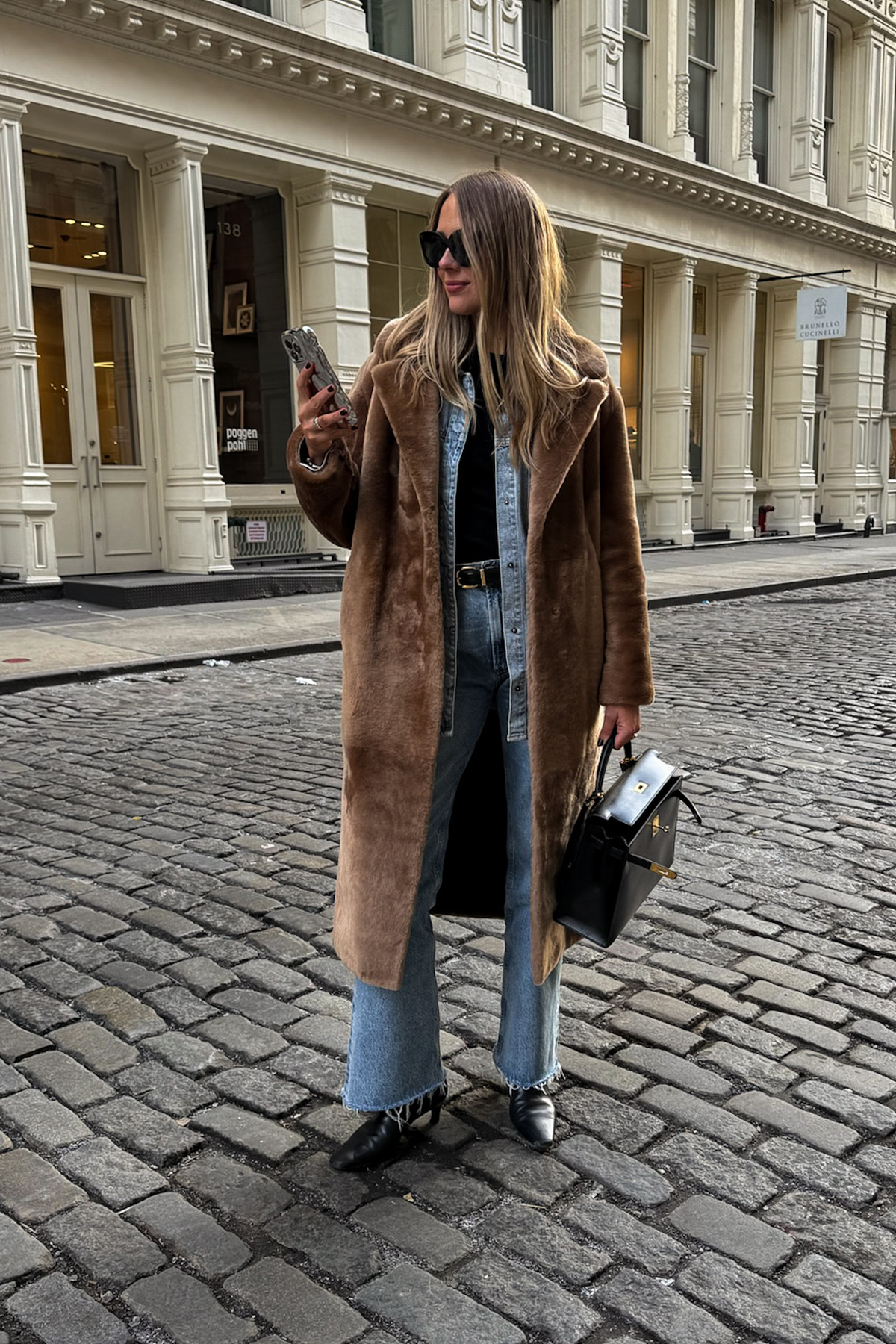 Faux Fur Coat Over Denim for a Casual Winter Day Look Faux Fur Coat Over Denim for a Casual Winter Day Look — Winter Outfits