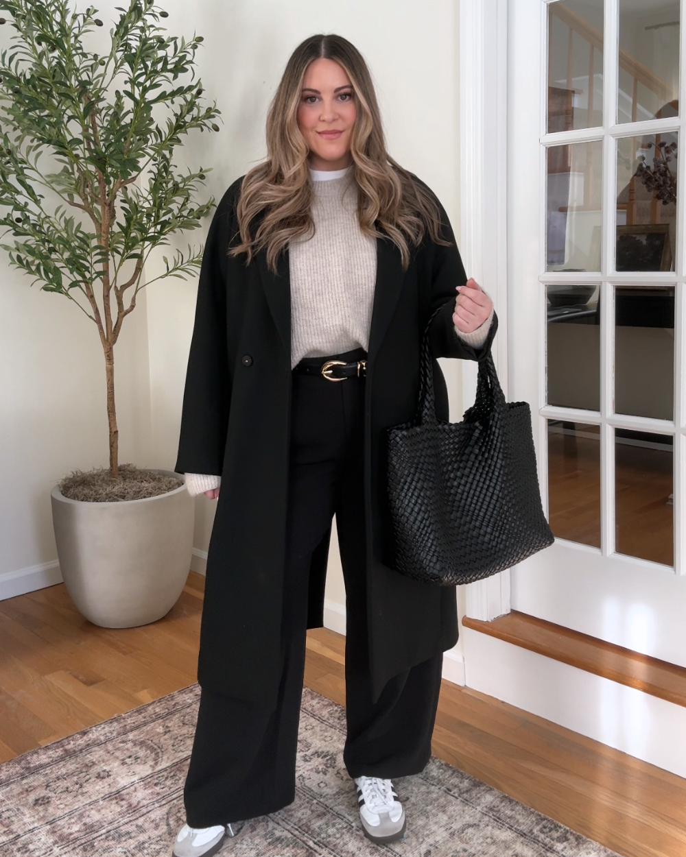 Elevated Basics: Oversized Coat with Wide-Leg Trousers Elevated Basics: Oversized Coat with Wide-Leg Trousers — Early Winter Outfits