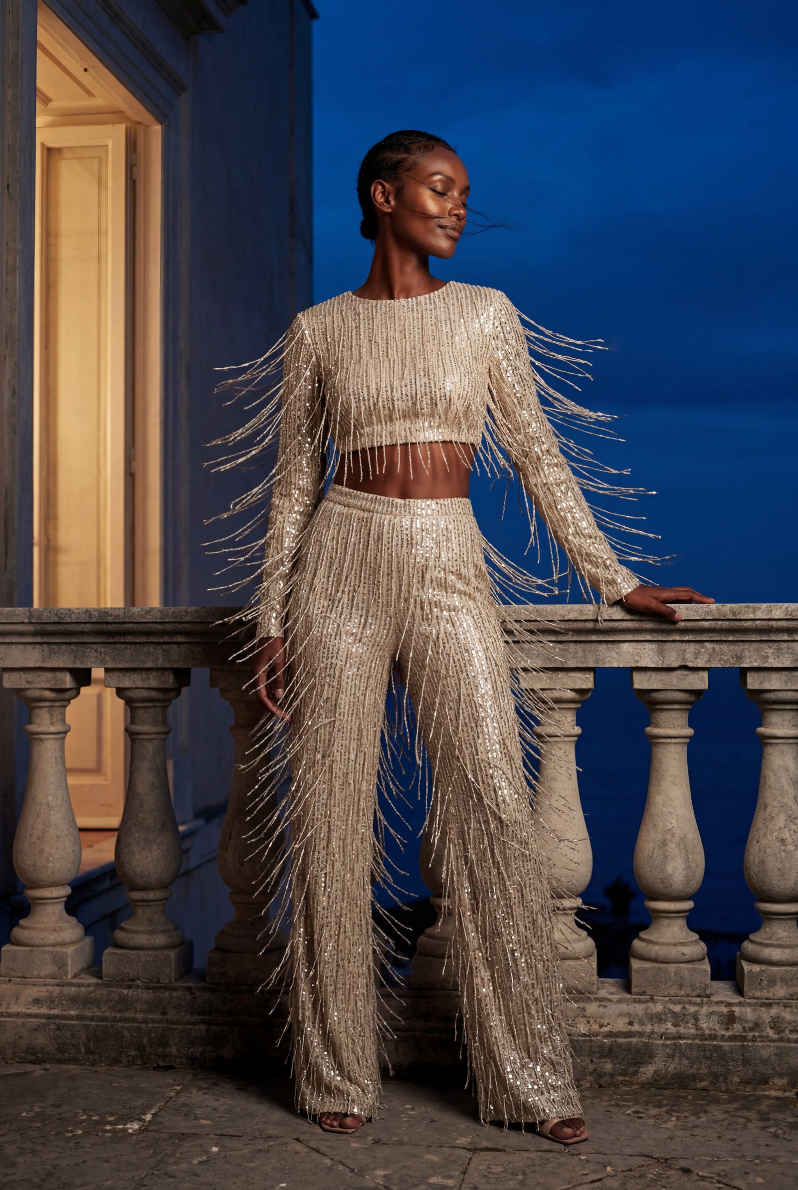 Robes moulantes de club ensemble à franges pailletées champagne tenues de fête du Nouvel An près de chez moi | Robes d'anniversaire glamour, inspiration tenue du Nouvel An, robes cocktail, chic –