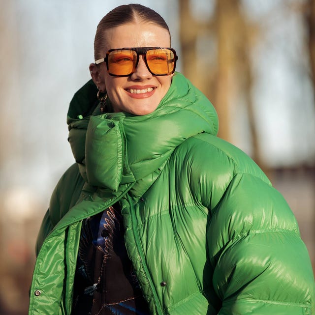 Vibrant Green Puffer Jacket as a Statement Piece — Winter Puffer Jacket Outfits