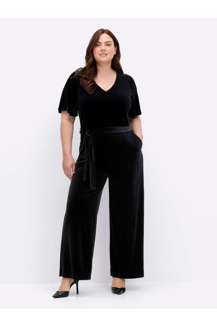 Evening Wear Formal Events Outfit Idea Winter Outfits for Curvy Women