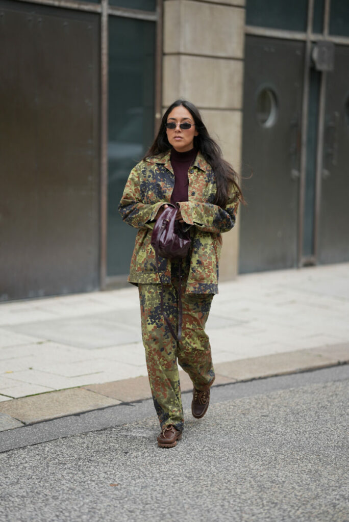 Camouflage Print Set with a Burgundy Turtleneck Camouflage Print Set with a Burgundy Turtleneck — Winter Date Night Outfits