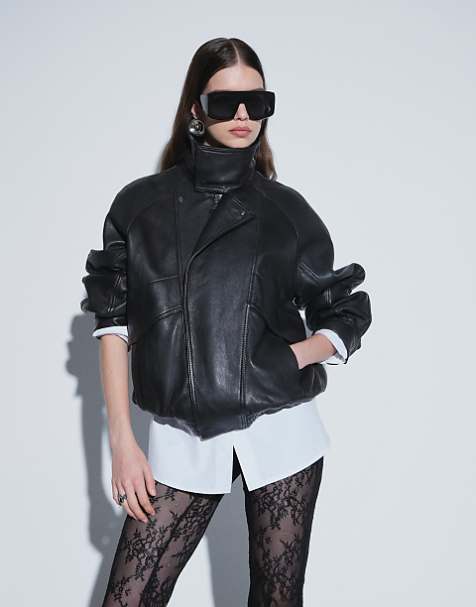 Oversized Leather Jacket with Collared Shirt and Lace Tights Oversized Leather Jacket with Collared Shirt and Lace Tights — Winter Concert Outfits