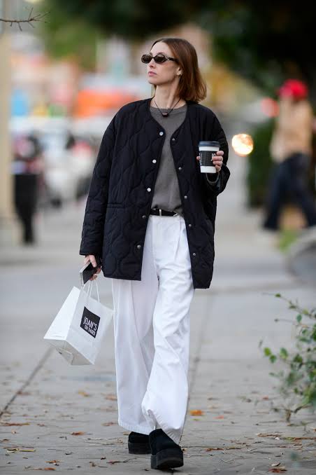 Monochrome Cool: Quilted Jacket Over T-Shirt with Wide-Leg Trousers Monochrome Cool: Quilted Jacket Over T-Shirt with Wide-Leg Trousers — Winter College Outfits