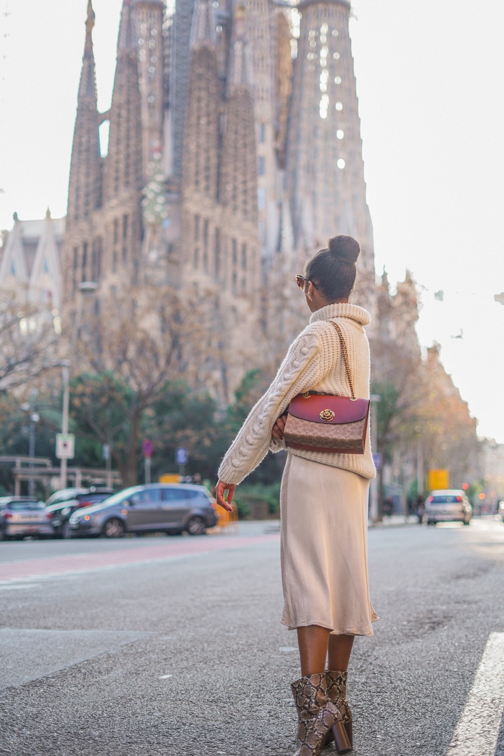 Knit Turtleneck and Satin Skirt for Chic City Exploration Knit Turtleneck and Satin Skirt for Chic City Exploration — Winter Travel Outfits