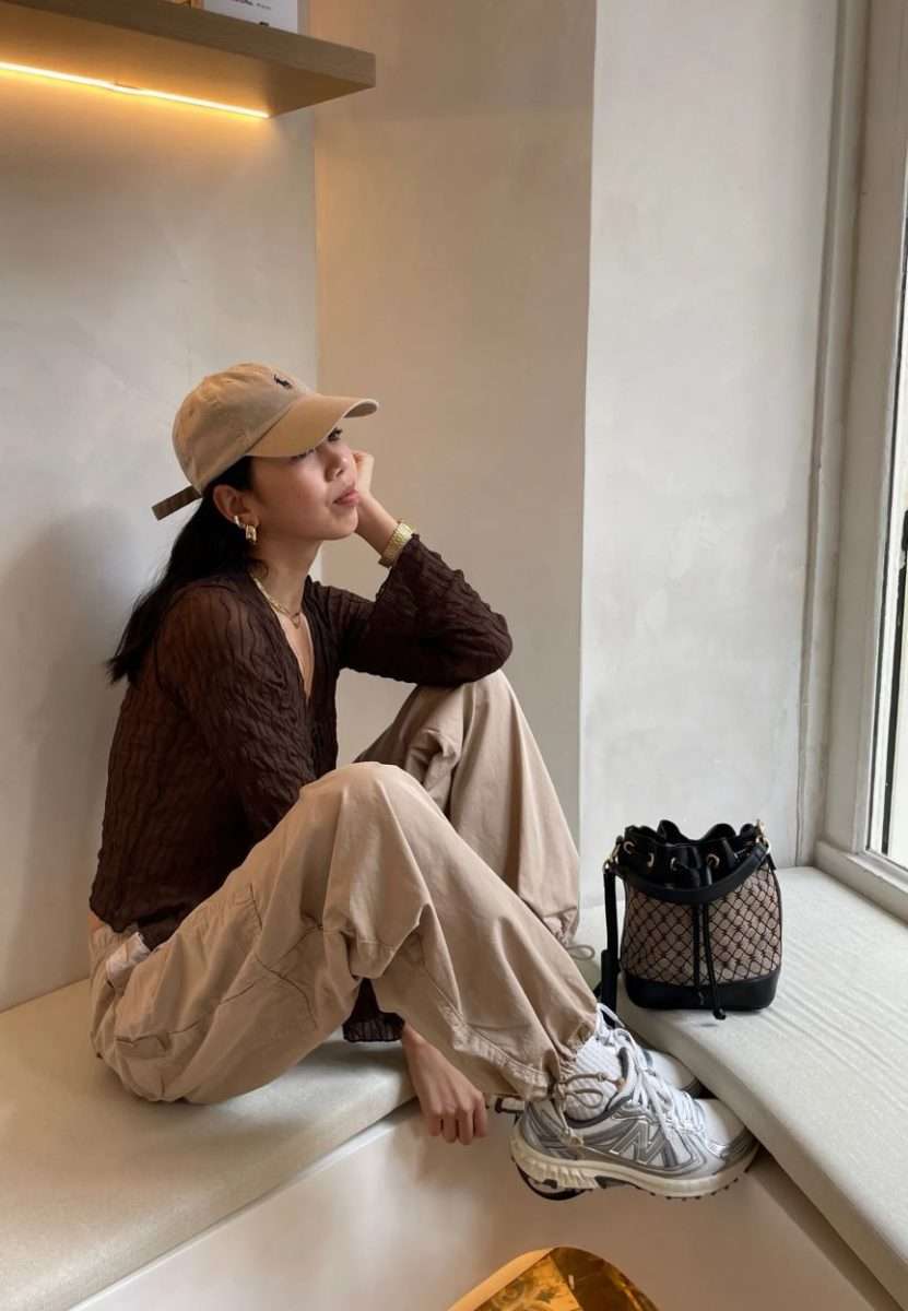Sheer Top and Cargo Pants for a Trendy Travel Look — Winter Airport Outfits