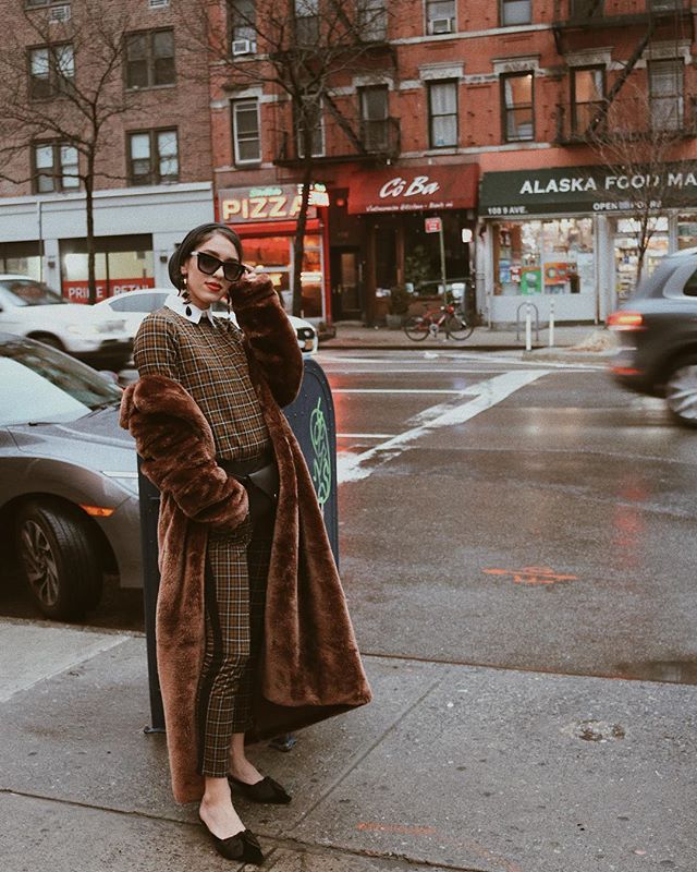 Oversized Faux Fur Coat Over Plaid Set for a Luxe Casual Winter Outfit Oversized Faux Fur Coat Over Plaid Set for a Luxe Casual Winter Outfit — Winter Photoshoot Outfits