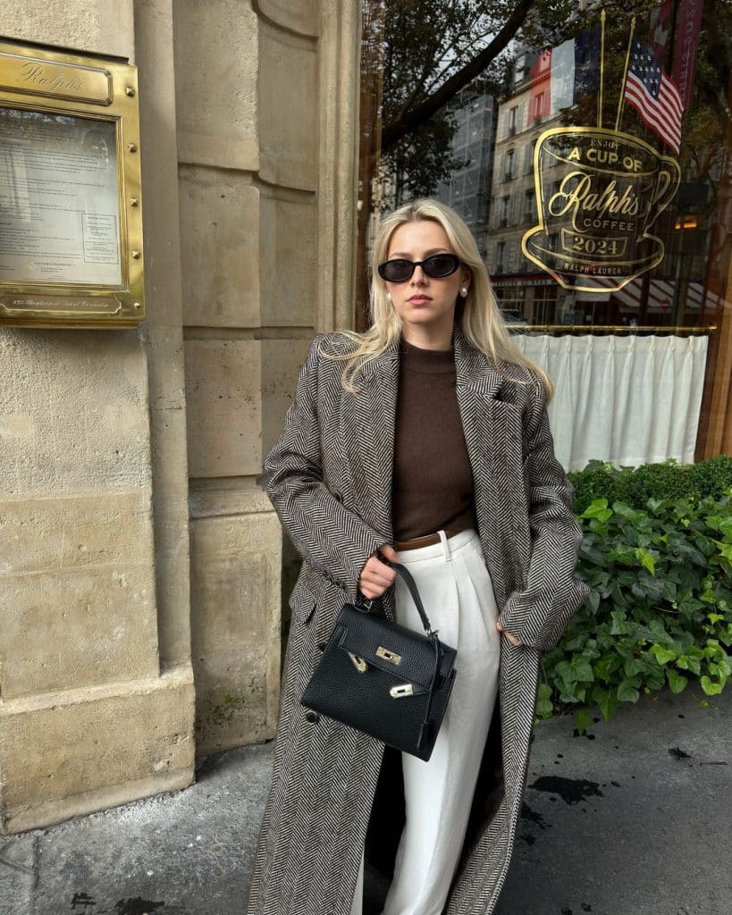 Brown Turtleneck and Herringbone Coat: Sophisticated Winter Layers Brown Turtleneck and Herringbone Coat: Sophisticated Winter Layers — Old Money Winter Outfits
