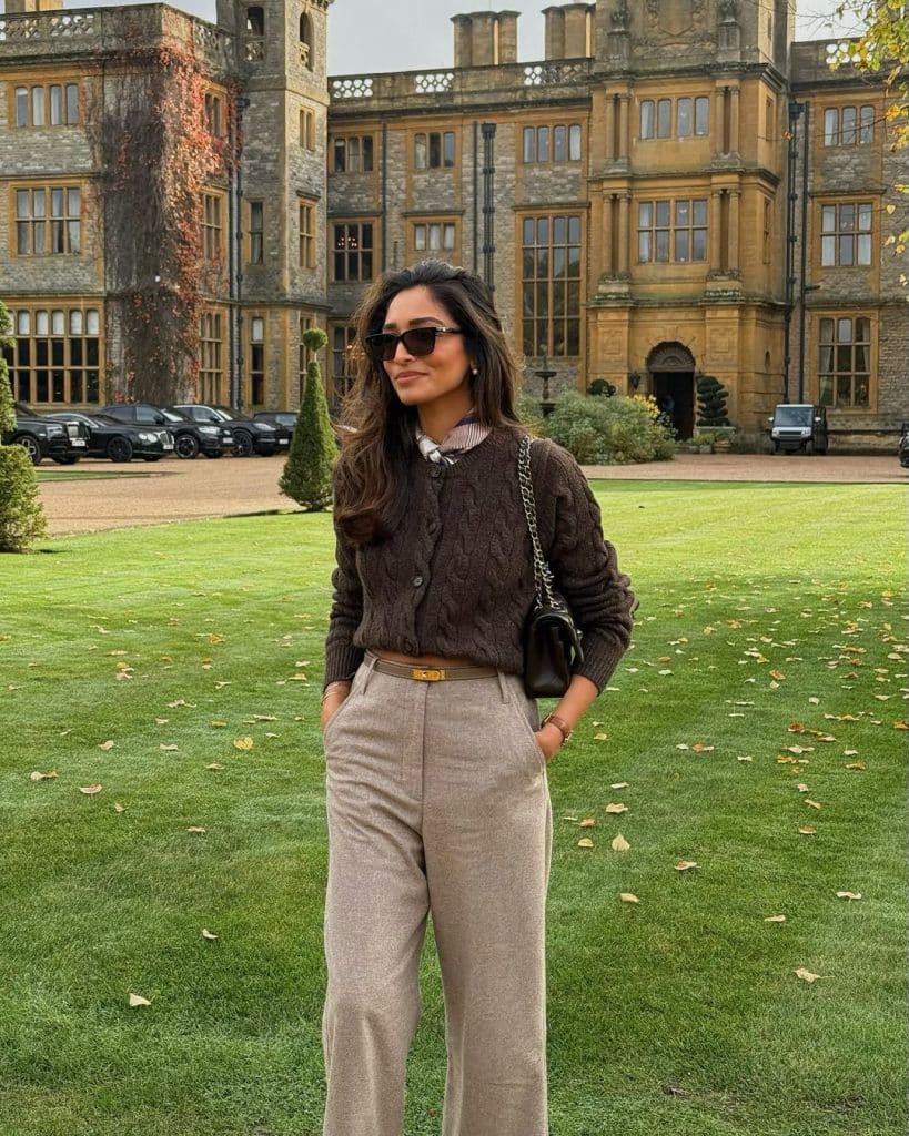 Beige Trousers and Cable-Knit Cardigan: Relaxed Autumnal Comfort Beige Trousers and Cable-Knit Cardigan: Relaxed Autumnal Comfort — Old Money Winter Outfits