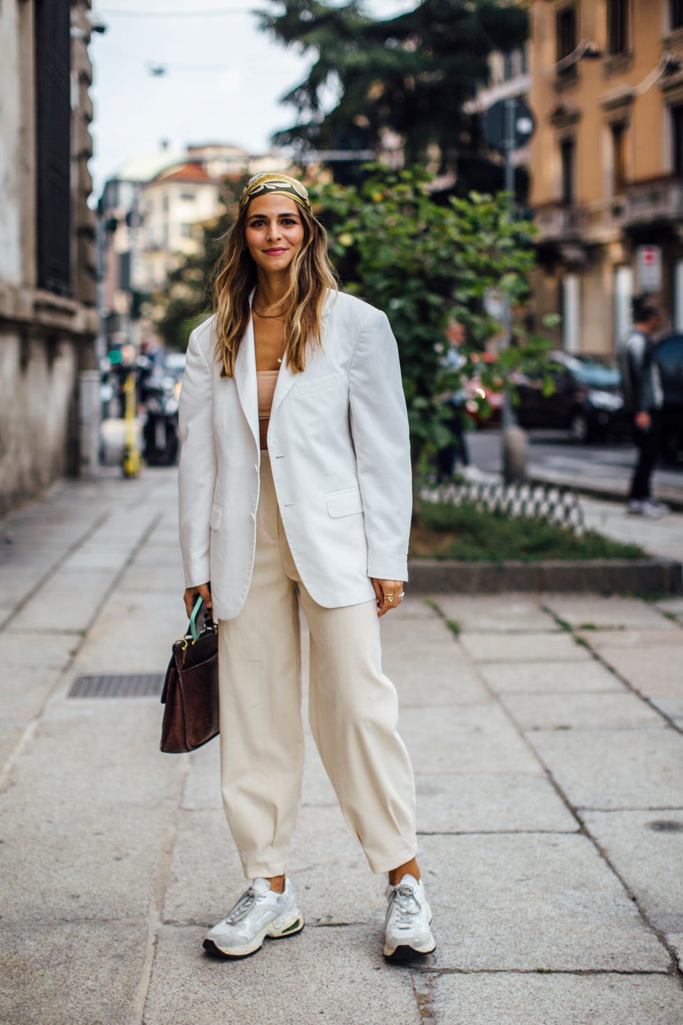 White Blazer with Beige Wide-Leg Trousers White Blazer with Beige Wide-Leg Trousers — Winter White Outfits