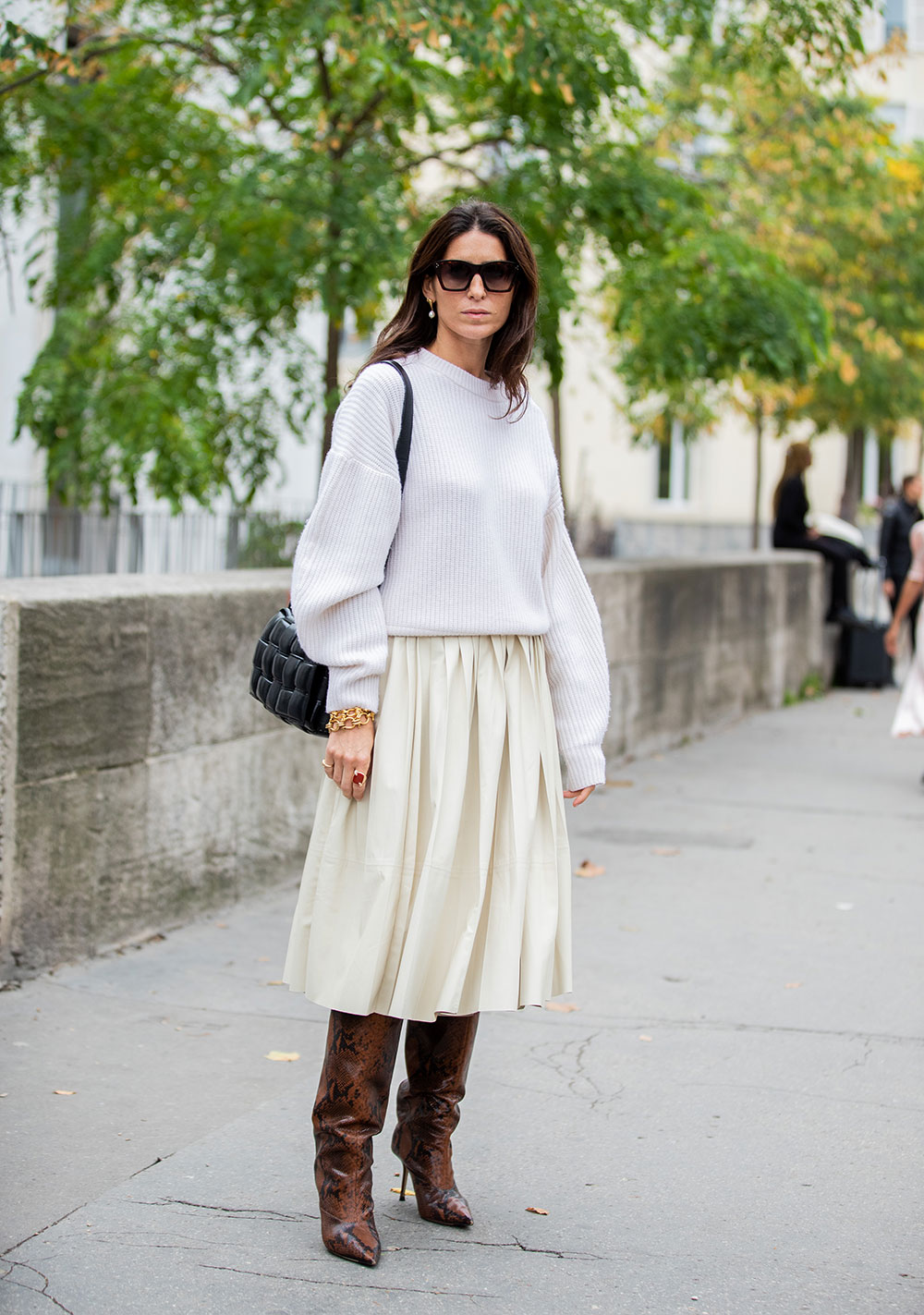 Cream Pleated Midi Skirt with Grey Knit Sweater Cream Pleated Midi Skirt with Grey Knit Sweater — Winter White Outfits