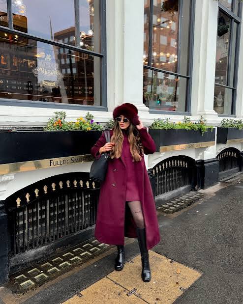 Outfit Idea — A Woman Poses In A City Outfit Idea — A Woman Poses In A City — Europe Winter Outfits