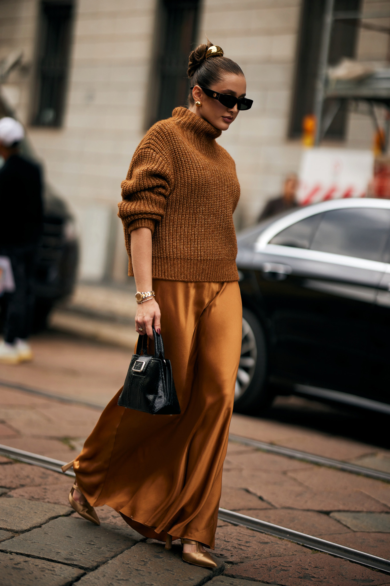 Turtleneck Sweater Maxi Skirt Outfit Idea Turtleneck Sweater Maxi Skirt Outfit Idea — Europe Winter Outfits