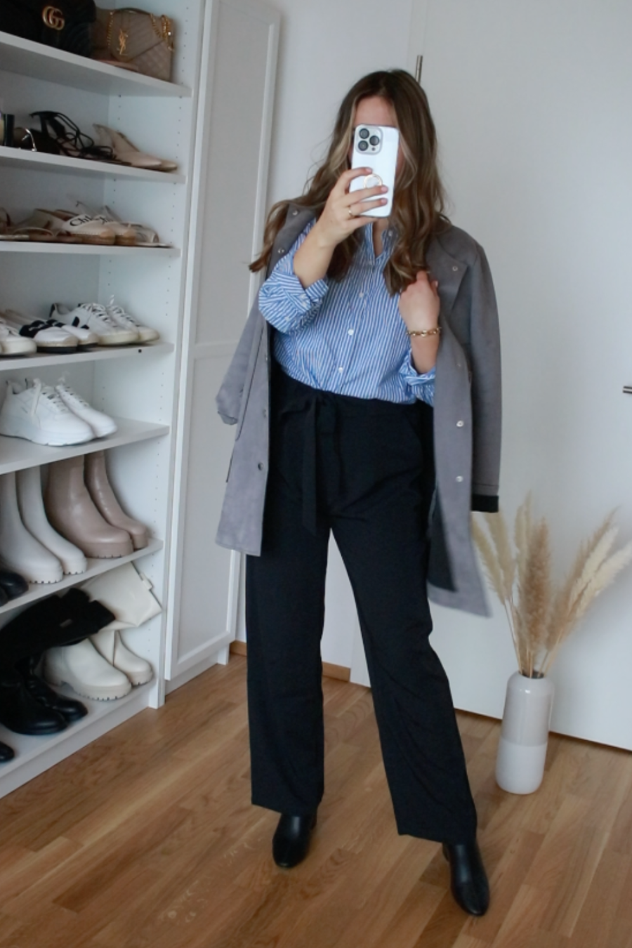 Grey Suede Jacket with Striped Shirt and Tie-Waist Trousers Grey Suede Jacket with Striped Shirt and Tie-Waist Trousers — Italy Winter Outfits