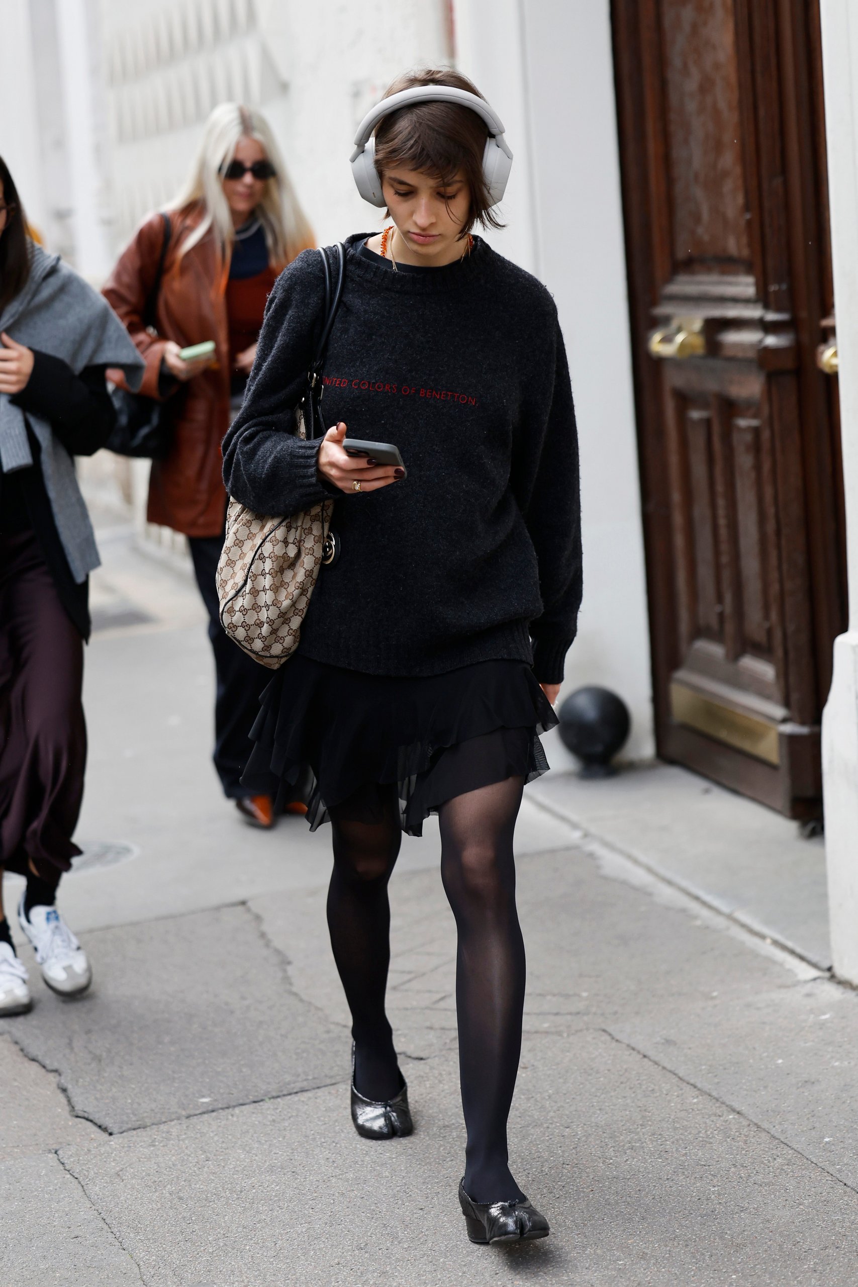 Textured Knit and Ruffled Skirt Streetwear Textured Knit and Ruffled Skirt Streetwear — Japan Winter Outfits