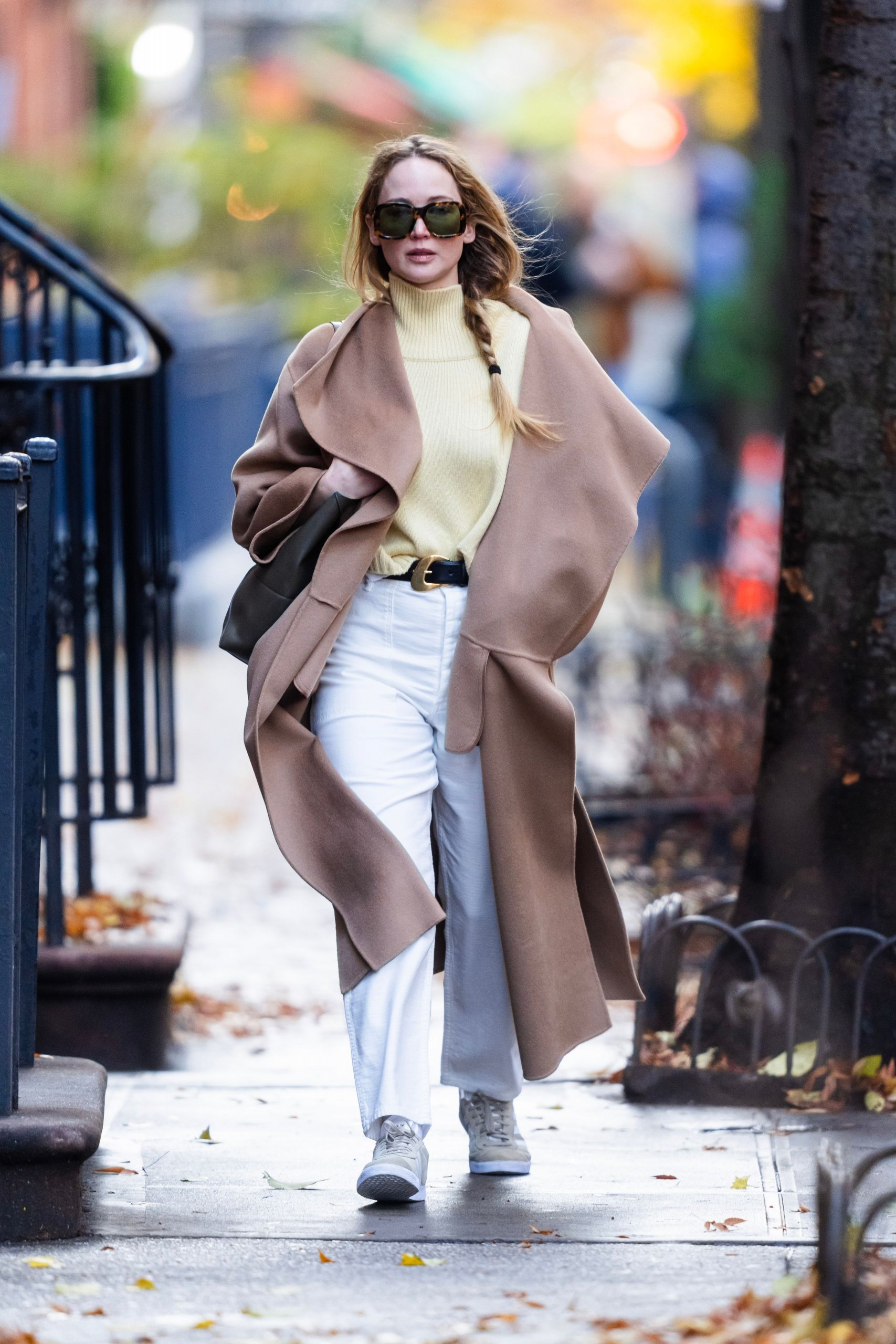 Casual Camel Coat with Yellow Sweater and White Trousers — Camel Coat Outfits