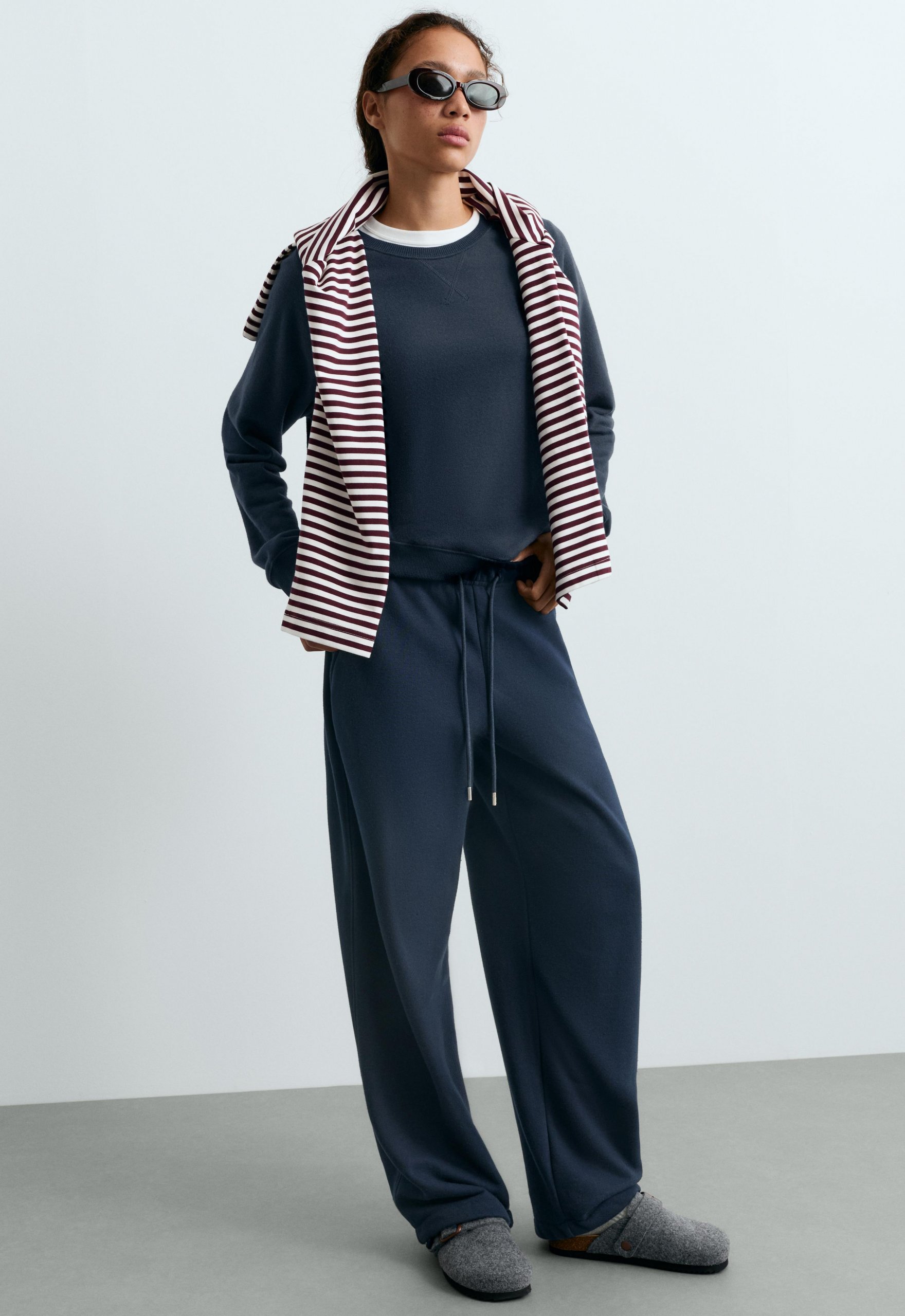 Relaxed Navy Set with Draped Cardigan Relaxed Navy Set with Draped Cardigan — Sweatpants Outfits