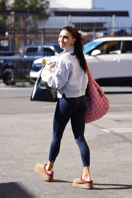 Athleisure Ease: Tan Ugg Clogs with Cropped Sweatshirt and Leggings Athleisure Ease: Tan Ugg Clogs with Cropped Sweatshirt and Leggings — Ugg Slippers Outfits