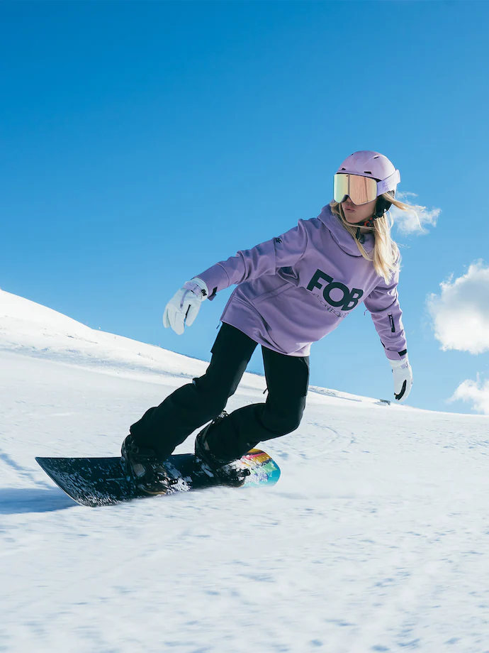Casual Comfort: Lavender Hoodie as a Stylish Snowboarding Layer — Snowboarding Outfits