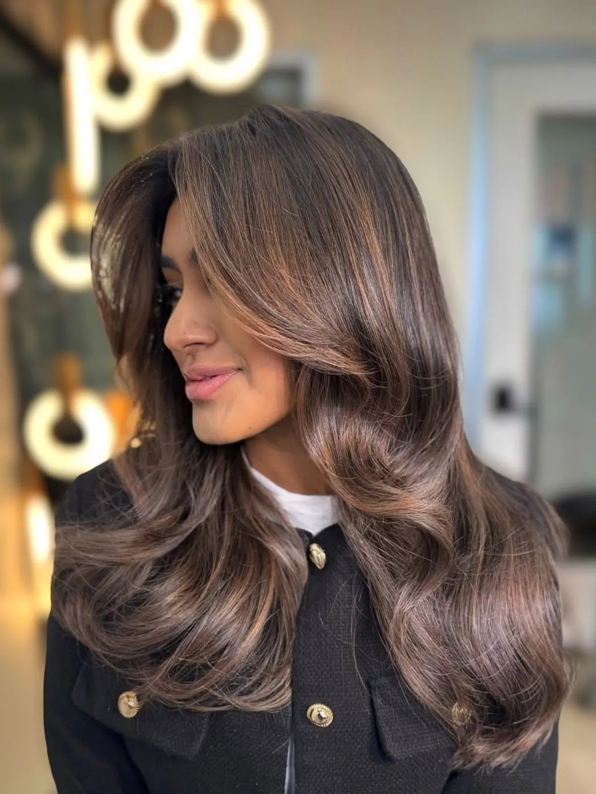 Collarbone Chocolate Brown with Caramel Highlights Collarbone Chocolate Brown with Caramel Highlights — Cinnamon Brown Hair