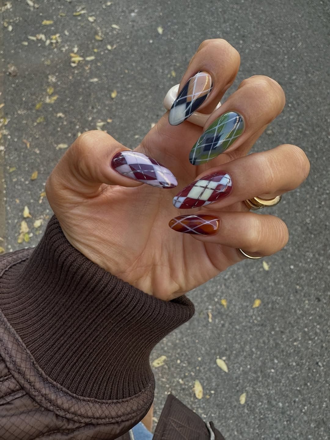 Burgundy Navy Green Beige Plaid Mix Burgundy Navy Green Beige Plaid Mix — Winter Plaid Nails