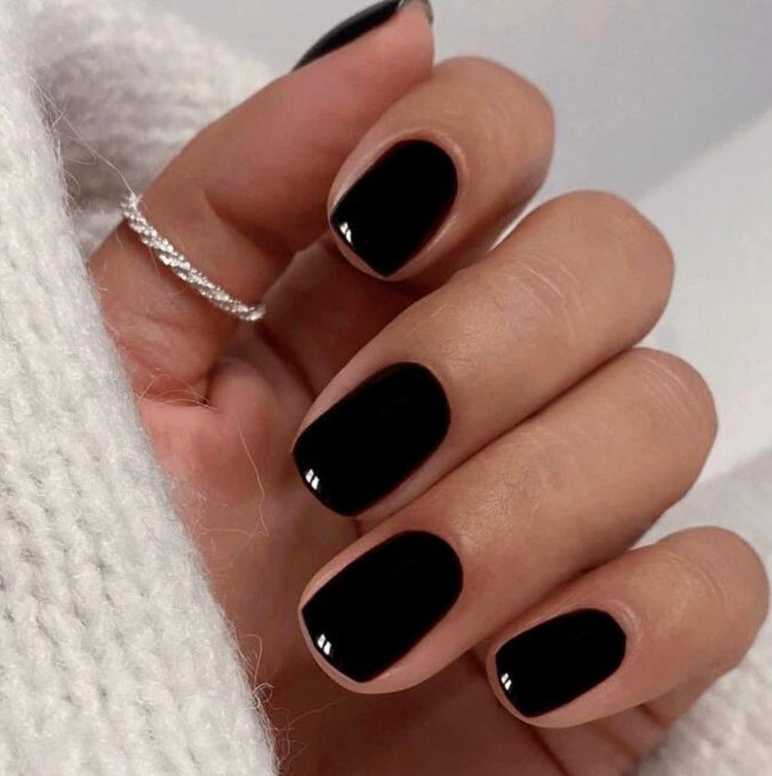 High-Gloss Opaque Black Nails High-Gloss Opaque Black Nails — Winter Nail Colors for Short Nails