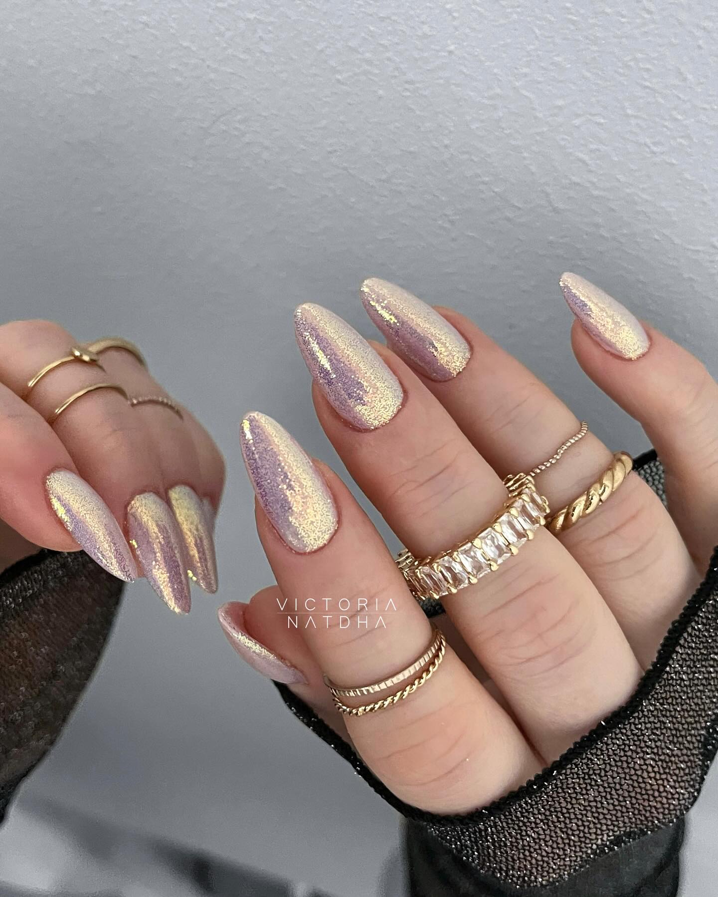 Pale Gold Iridescent Shimmer Nails Pale Gold Iridescent Shimmer Nails — New Years Nail Colors 2027