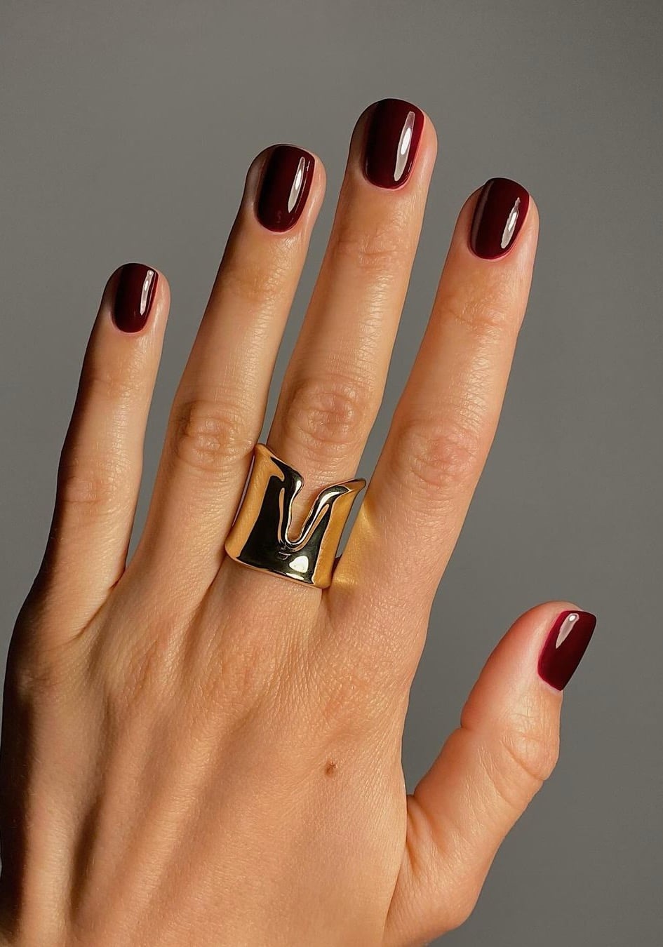 Das sind die schönsten Nagellack-Trends in Rot im Winter 2024