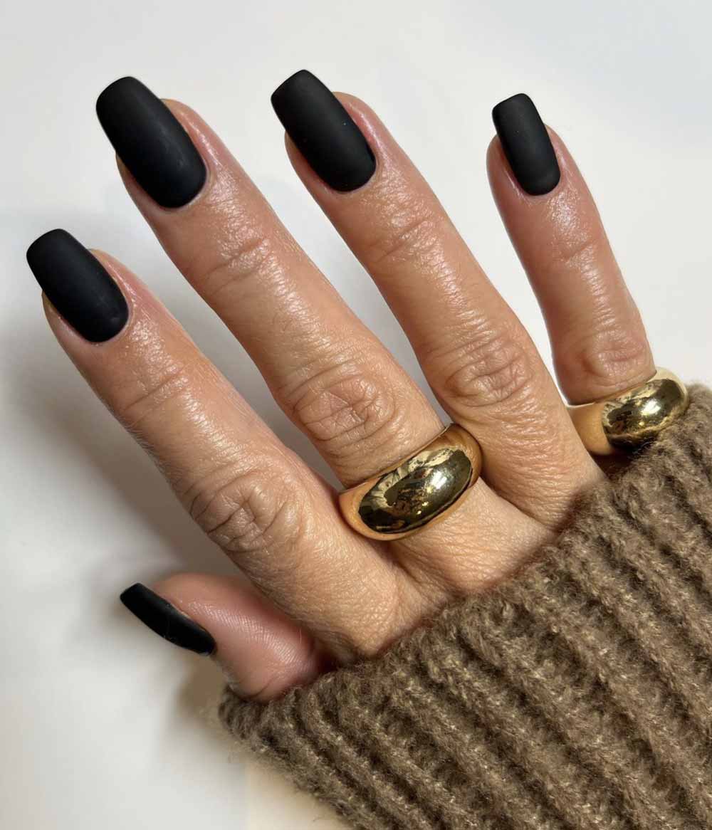 Deep Red Matte with Rose & Vine Art Deep Red Matte with Rose & Vine Art — Winter Matte Nails