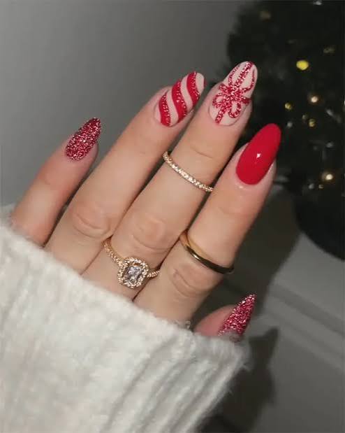Glossy With Glitter Visual Idea Glossy With Glitter Visual Idea — Red and Gold Christmas Nails 2026