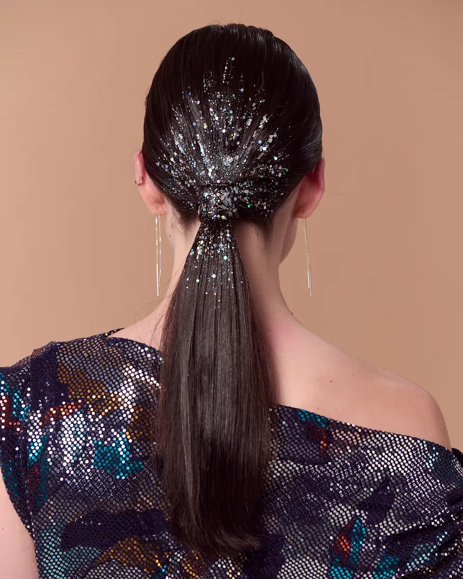Festliche Frisuren für lange Haare: 3 einfache Anleitungen vom Profi | Wunderweib