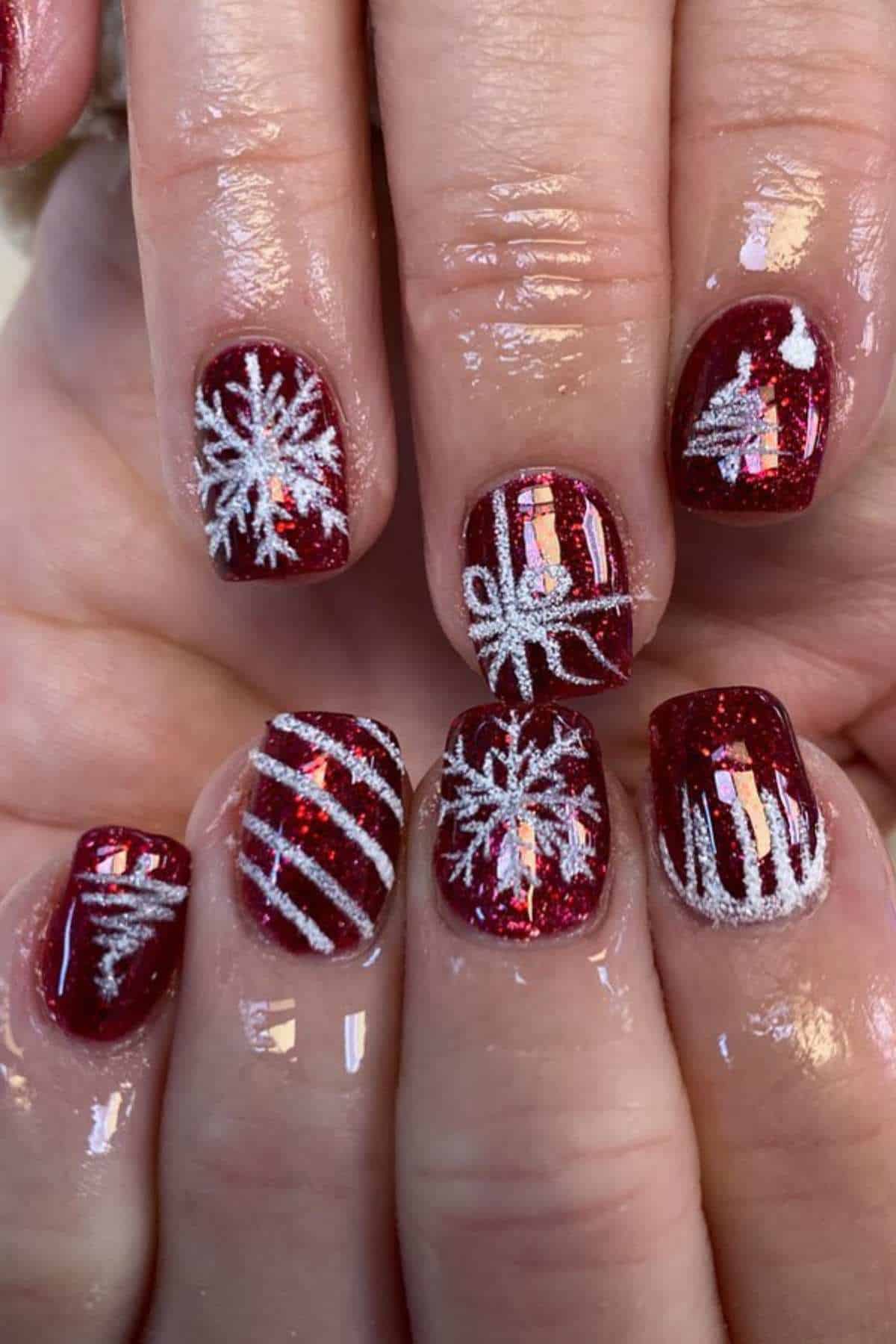 High Gloss With Dense Glitter Visual Idea High Gloss With Dense Glitter Visual Idea — Christmas Nail Trends 2026