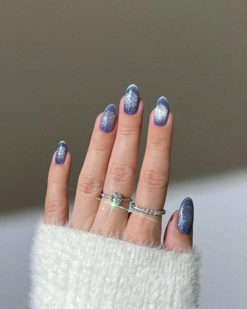 Deep Blue Holographic Cat-Eye Nails Deep Blue Holographic Cat-Eye Nails — Cozy Winter Nails