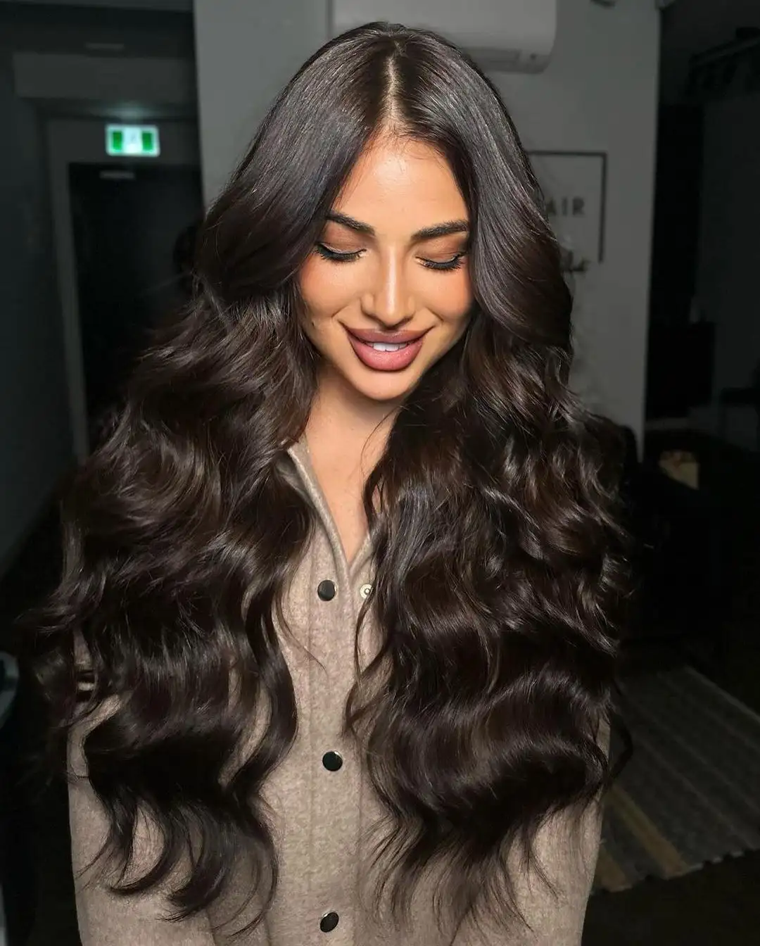 Mid-Back Dark Brown With Long Layers Mid-Back Dark Brown With Long Layers — Winter Haircuts for Women