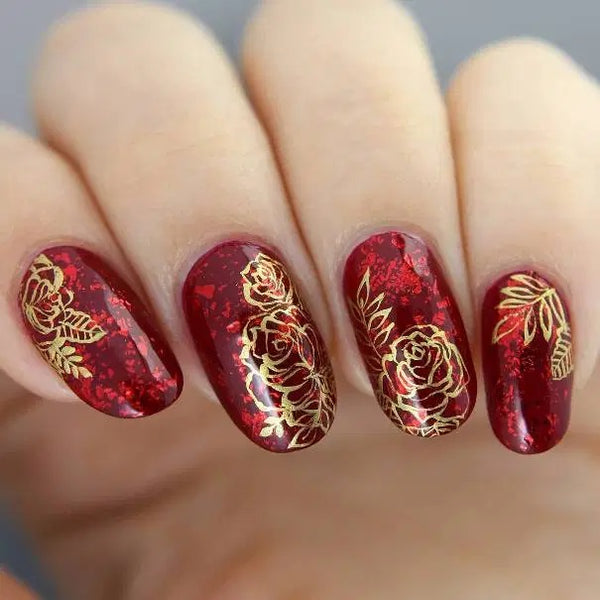 Nude Base Metallic Red Gold Glitter Visual Idea Nude Base Metallic Red Gold Glitter Visual Idea — Red and Gold Christmas Nails 2026