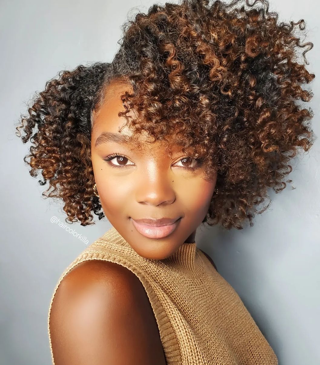 Shoulder Length Curls With Caramel Highlights Shoulder Length Curls With Caramel Highlights — Winter Haircuts for Black Women