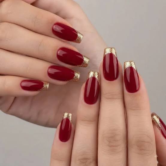 Festive Glitter French Tips on Short Square Nails Festive Glitter French Tips on Short Square Nails — Red and Gold Christmas Nails 2026