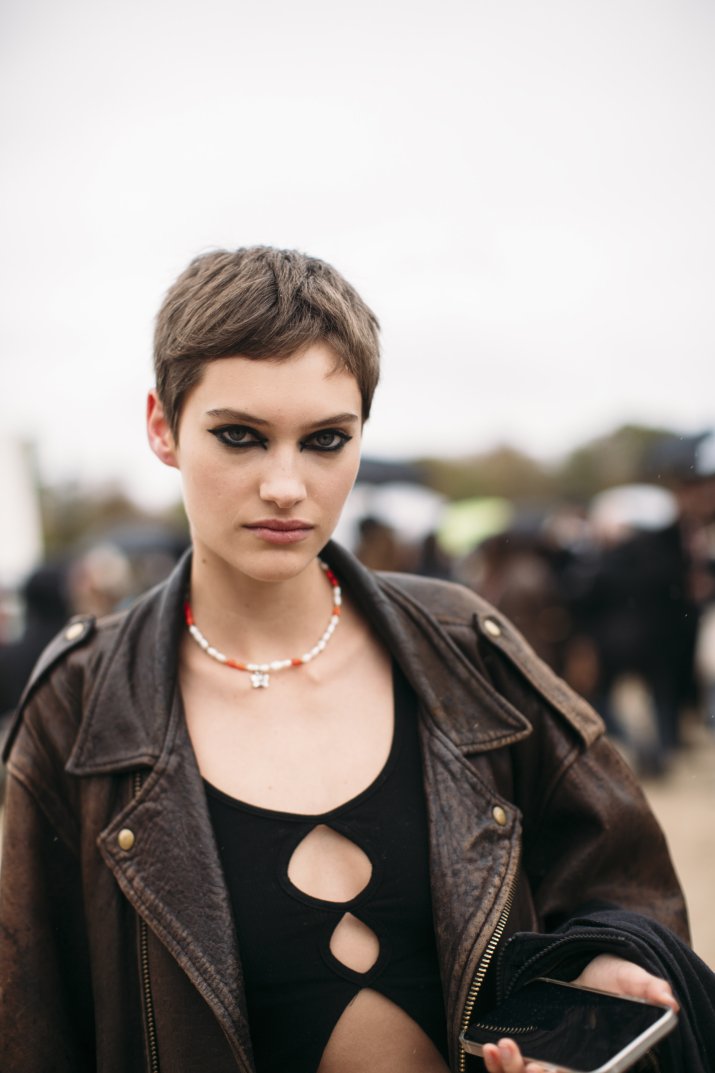 Choppy Layered Dark Brown Pixie Choppy Layered Dark Brown Pixie — Short Winter Haircuts