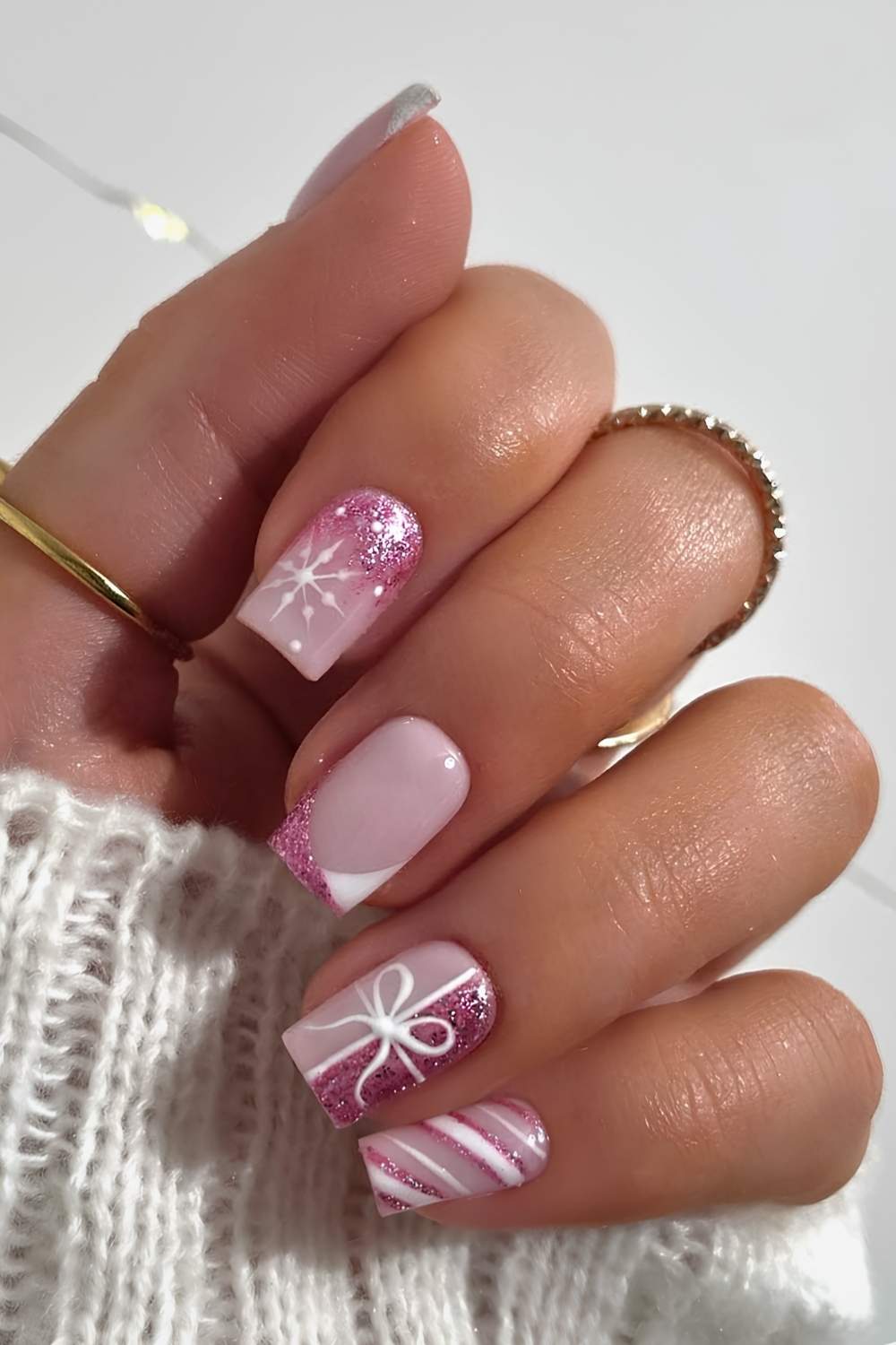 Pale Pink Glitter French Snowflake Bow Nails Pale Pink Glitter French Snowflake Bow Nails — Christmas Square Nails 2026