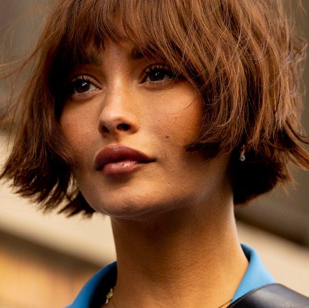 Platinum Bob With Dark Tips Platinum Bob With Dark Tips — Winter Haircuts for Heart Shaped Faces