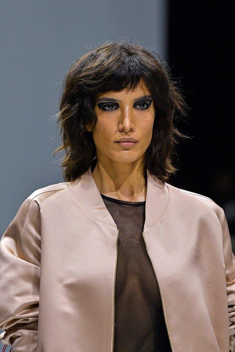 Shoulder Length Shag With Fringe Shoulder Length Shag With Fringe — Winter Haircuts for Heart Shaped Faces