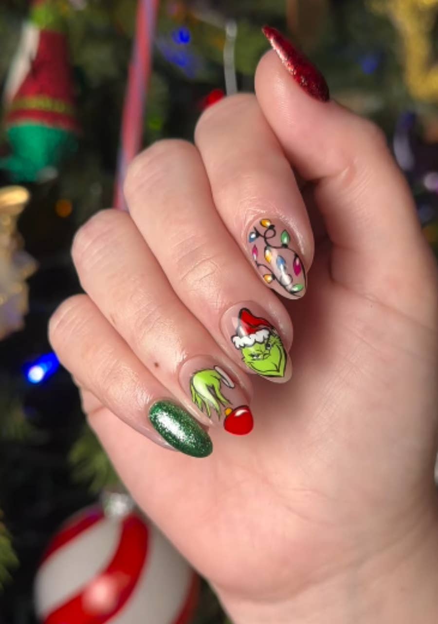 Clear Base Grinch Christmas Lights Nails Clear Base Grinch Christmas Lights Nails — Christmas Gel X Nails 2026