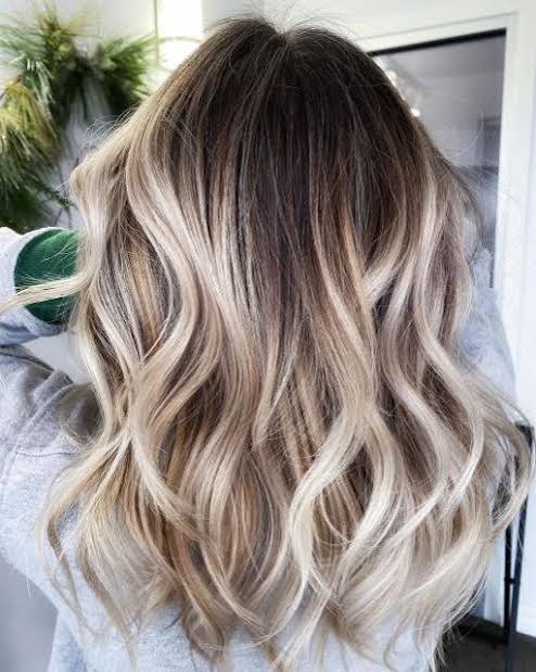 Mid-Back Dark Brown With Blonde Balayage Mid-Back Dark Brown With Blonde Balayage — Winter Hair Colors