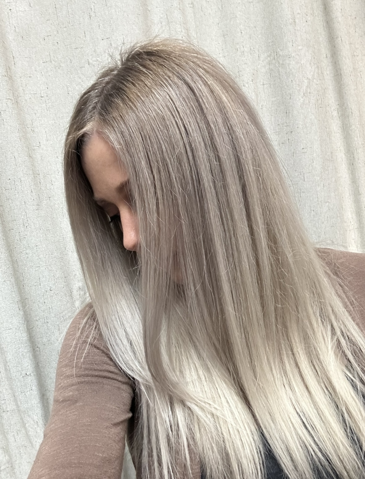 Ash Blonde With Darker Roots Ash Blonde With Darker Roots — Fall to Winter Hair Colors