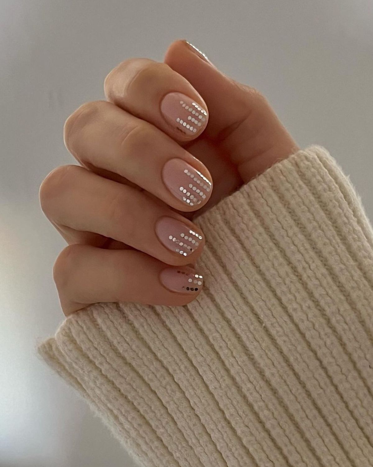 Short Square Dotted Glitter Line Nails Short Square Dotted Glitter Line Nails — New Years Eve Nails 2027