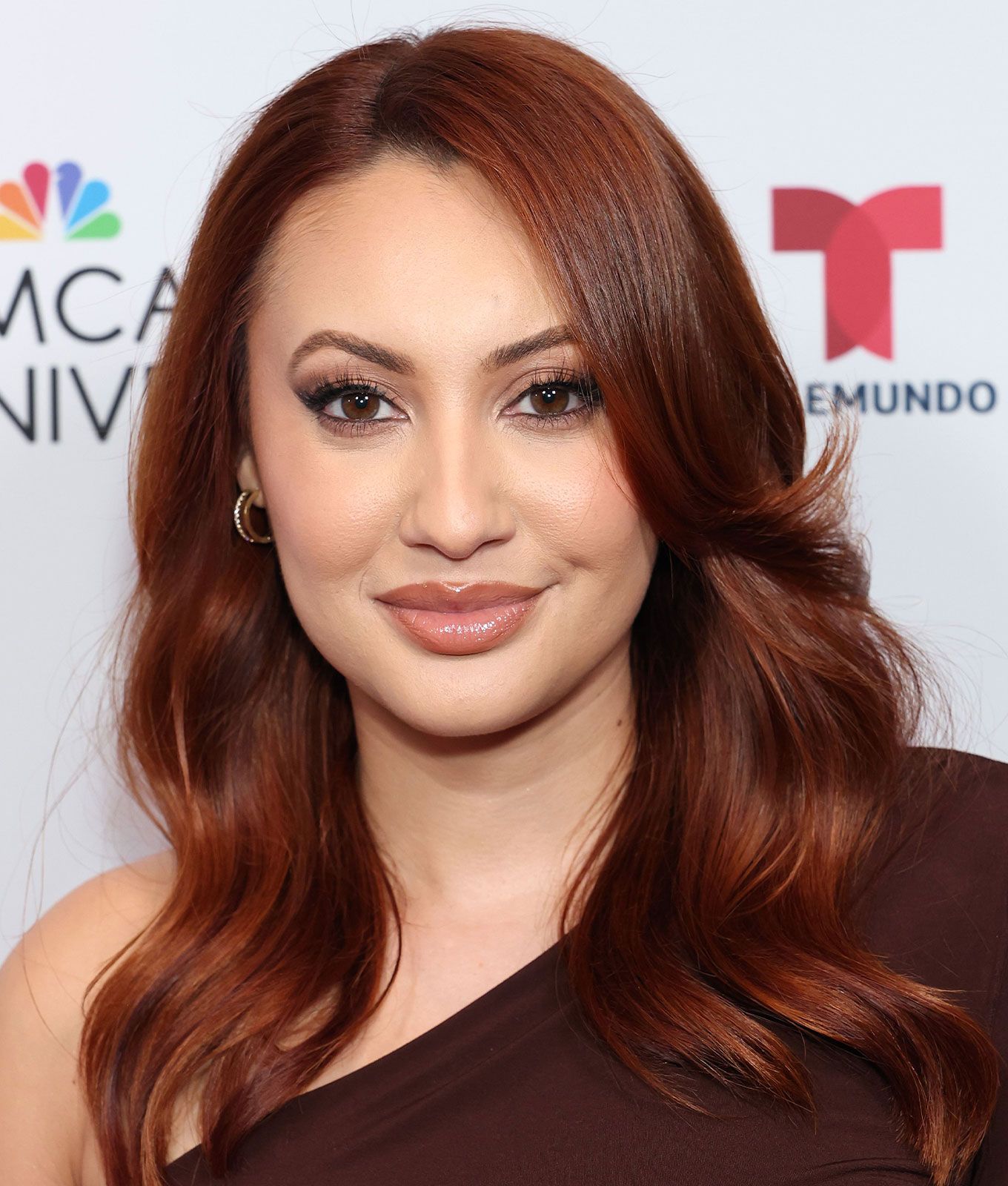 Deep Auburn With Subtle Brown Undertones Mid-Back Soft Waves Deep Auburn Brown Undertones Deep Auburn With Subtle Brown Undertones Mid-Back Soft Waves Deep Auburn Brown Undertones — Winter Auburn Hair Color