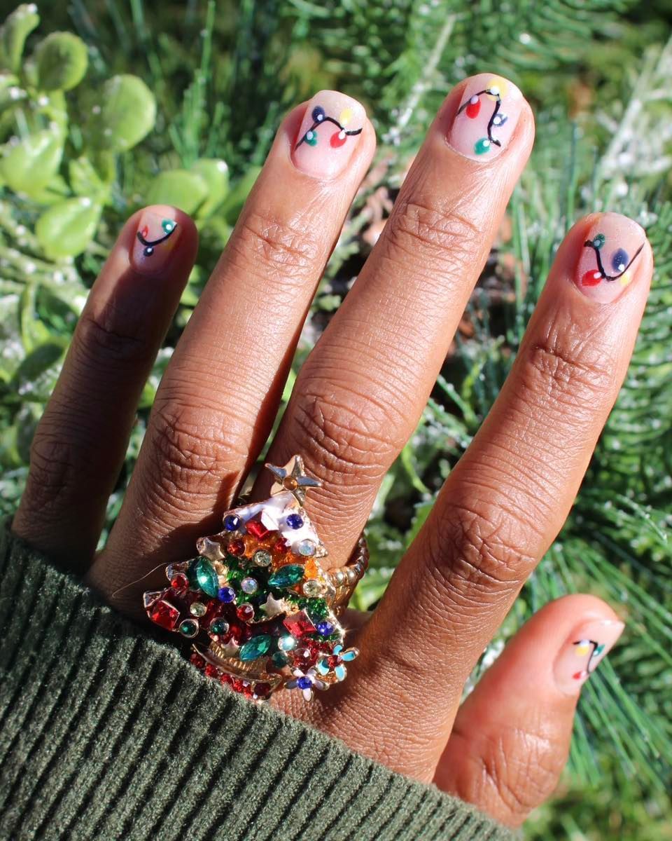 Christmas Visual Idea Christmas Visual Idea — Minimalist Christmas Nails 2026