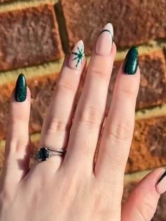 Matte White Speckle Star Nails Matte White Speckle Star Nails — Winter Wedding Guest Nails